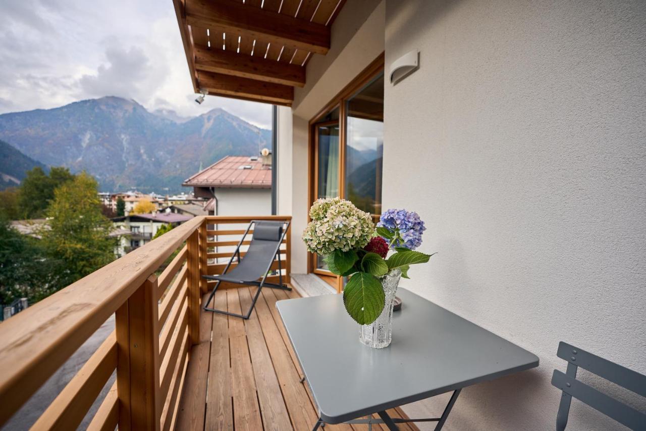 Casa Al Sole Apt 1 Pinzolo Exterior photo